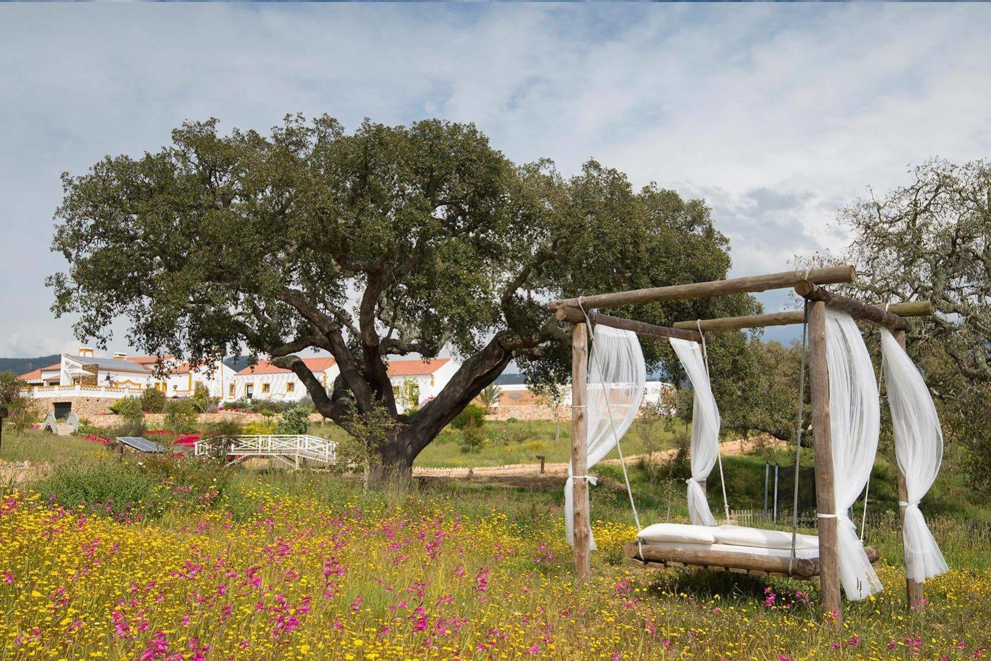 Herdade Do Amarelo Nature & Spa วิลานอวา ดิ มิลฟงติส ภายนอก รูปภาพ