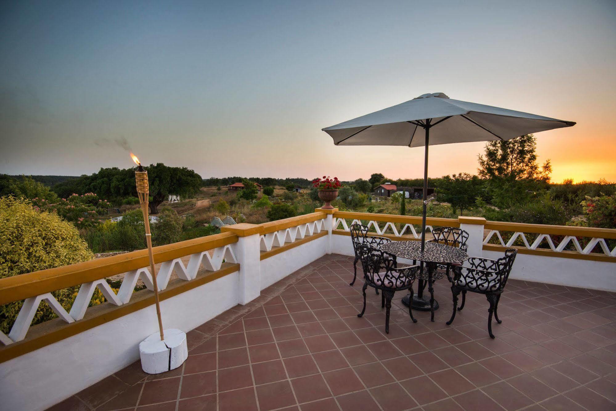 Herdade Do Amarelo Nature & Spa วิลานอวา ดิ มิลฟงติส ภายนอก รูปภาพ